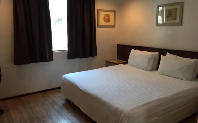 Lai Lai Hotel - photo 4
