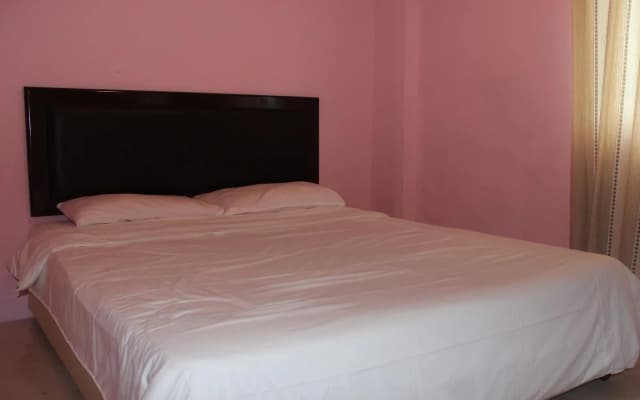 YH Hotel - photo 4