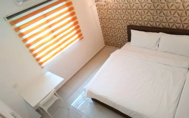 H & H Guesthouse 2 - photo 4