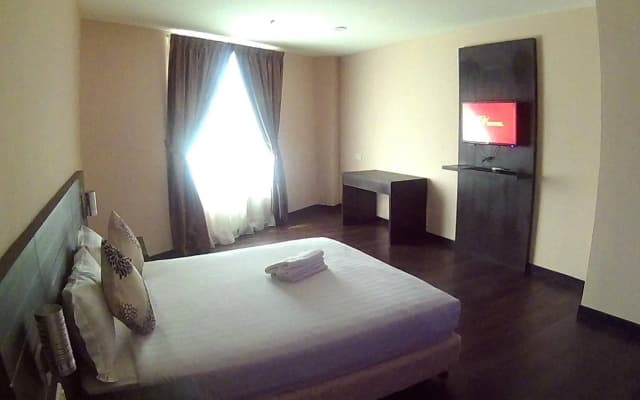 Goldsands Hotel - photo 4