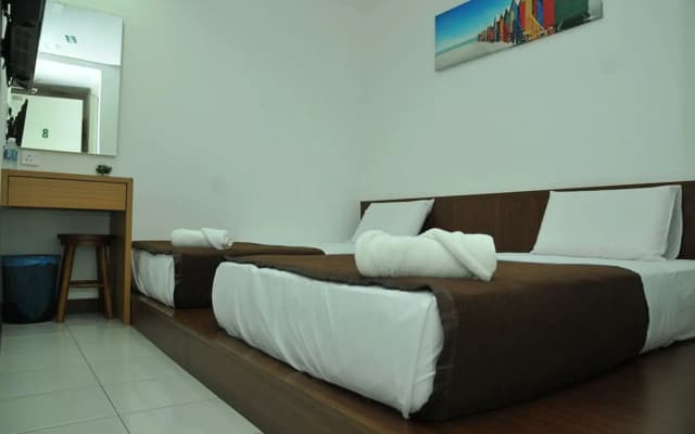 Api-Api Guest House - photo 5