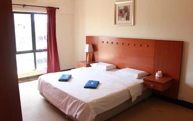 Marina Residence Suites @ Marina Court Resort Condominium - photo 4