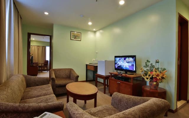 OYO 597 Winner Hotel - photo 5