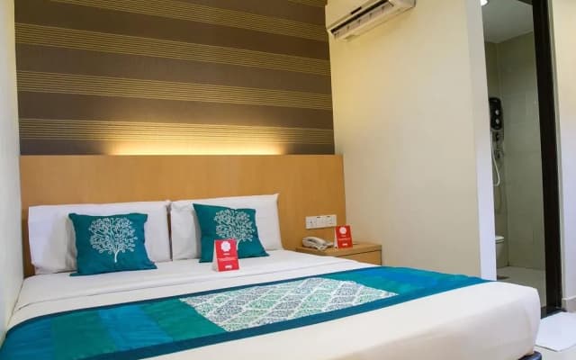 OYO 158 My Signature Hotel - photo 2