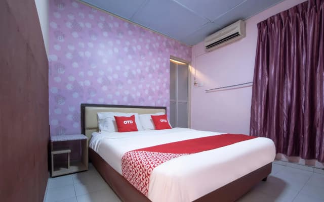 Spot On 90305 Hen Hen Hotel - photo 3