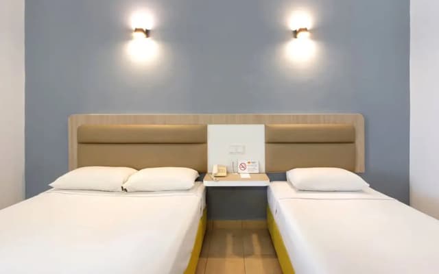 Kings Hotel - photo 3