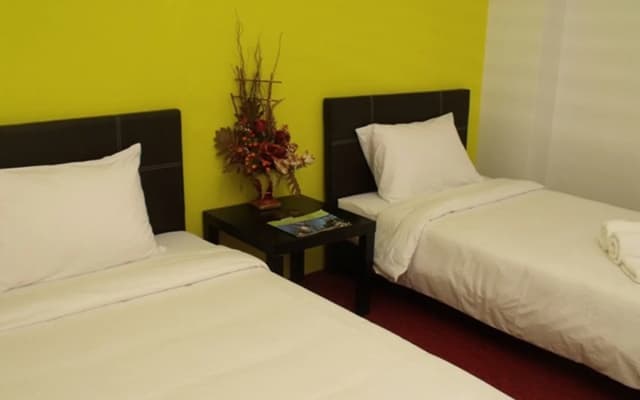 One Station Hotel - photo 2