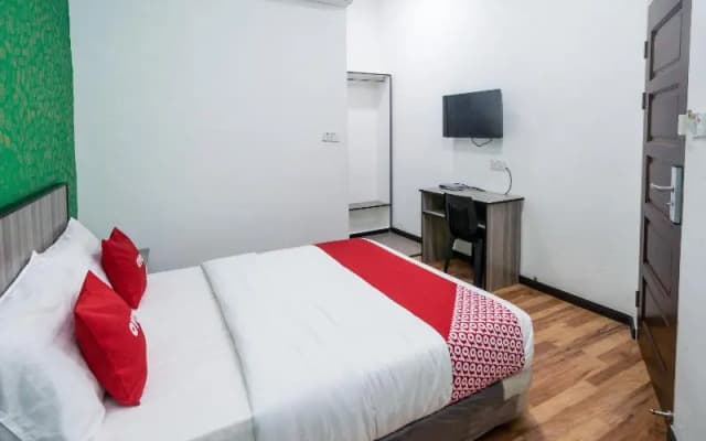 69 Room 4 Stay by OYO Rooms - photo 4