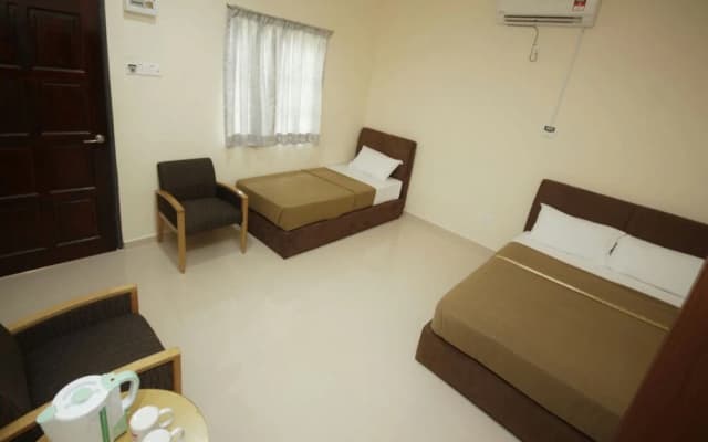 OYO Home 90356 Homestay Kampung Paya Guring - photo 2