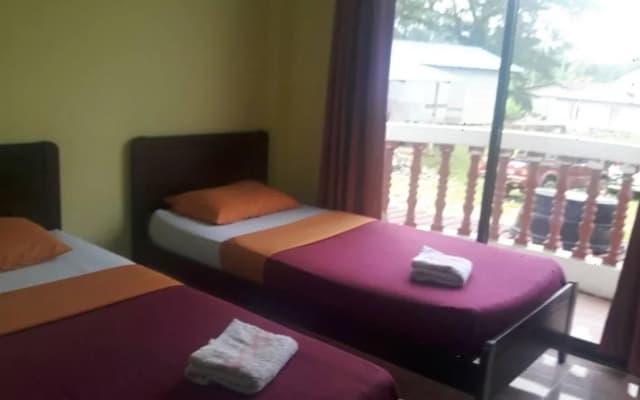 OYO 90565 Teresek View Motel - photo 4