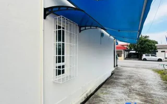 Villa in the Central Melaka for Families, Wide Balcony with Kids Pool and BBQ, COMFY HILL - photo 5