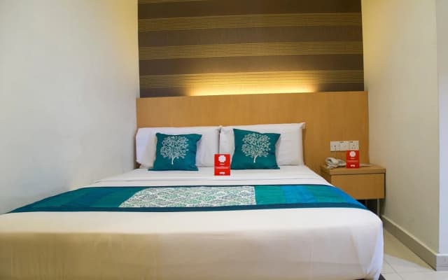 OYO 158 My Signature Hotel - photo 3
