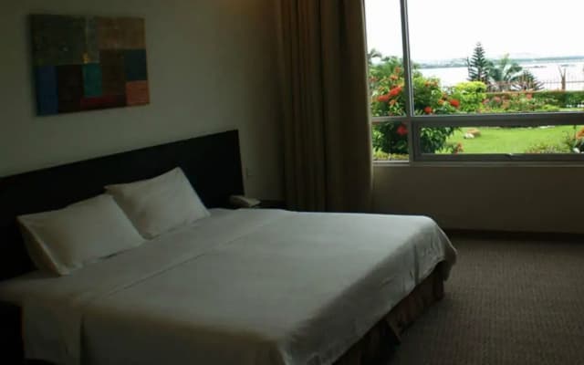 Straits View Hotel - photo 4
