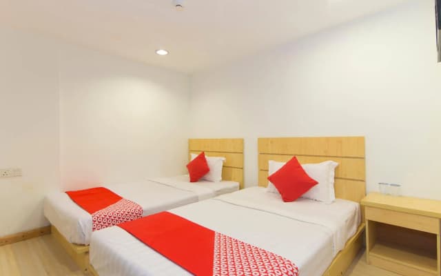 Super OYO 530 Dd Hotel - photo 3