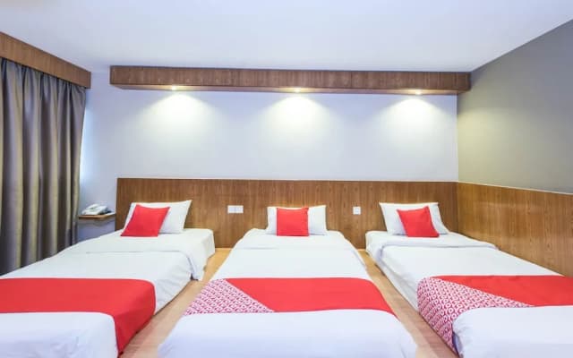 OYO 89421 PP Island Hotel - photo 4