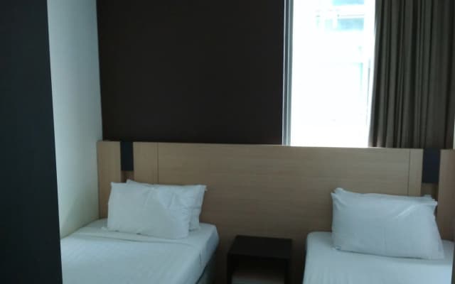 Queens Service Suite at Swiss Garden Residences - photo 4