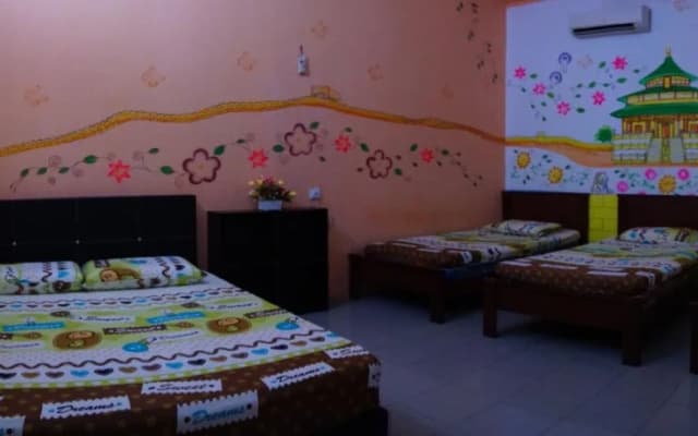 Old Town Guesthouse - photo 4