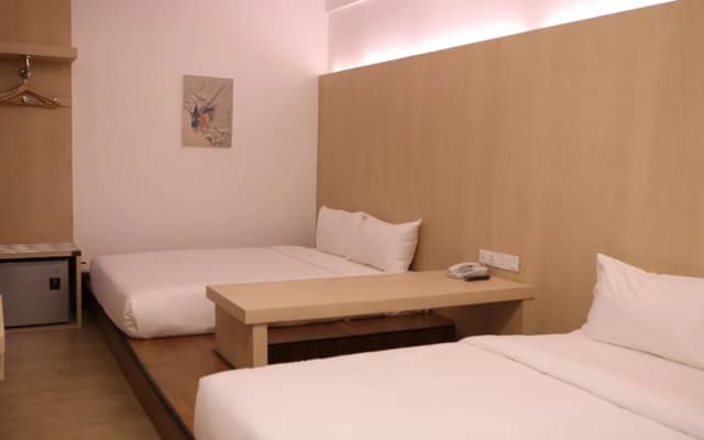 De House Hotel - photo 3