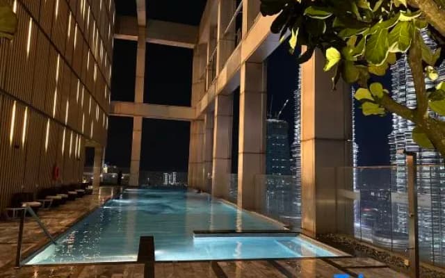 Queen Suites Tropicana The Residence by KLCC - photo 2