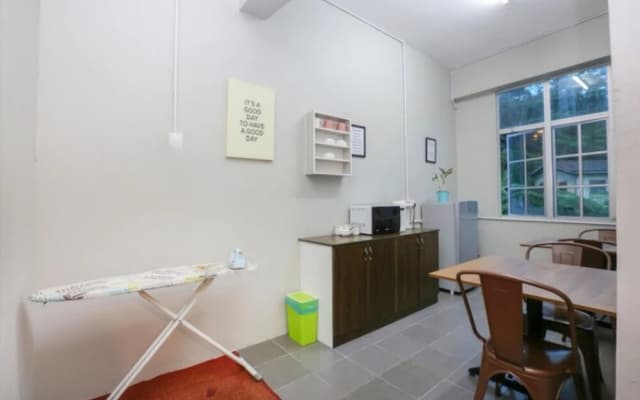 Hotel O Bed Station Guest House Dormitory - photo 2