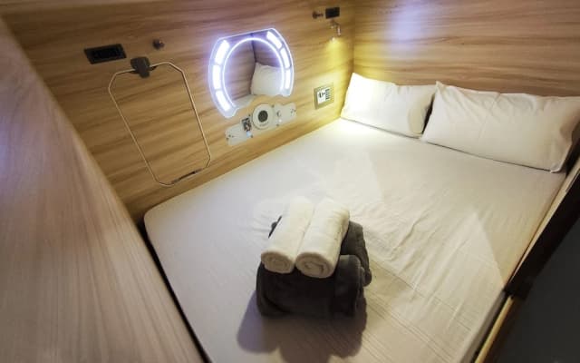 JPOD Capsule Hotel - photo 2