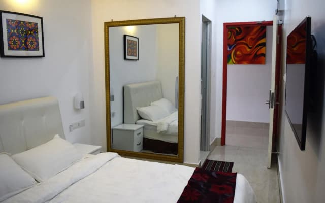 S Rose Hotel - photo 2