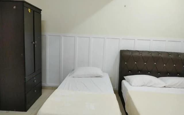 COZY Homestay KTCC Mall Pantai Batu Burok HSNZ 3BR Pangsapuri Ladang Gemilang 1 by NadiHome - photo 3