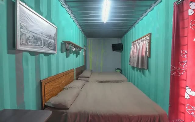 OYO 90589 The Jungle Cabin House - photo 3