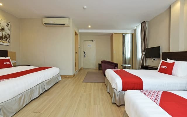 Townhouse Oak Melaka Near Dataran Pahlawan - photo 2