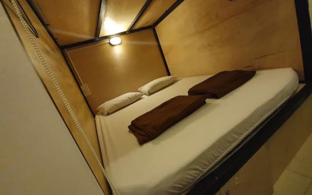 OYO 89728 Home Guesthouse & Cafe - photo 2