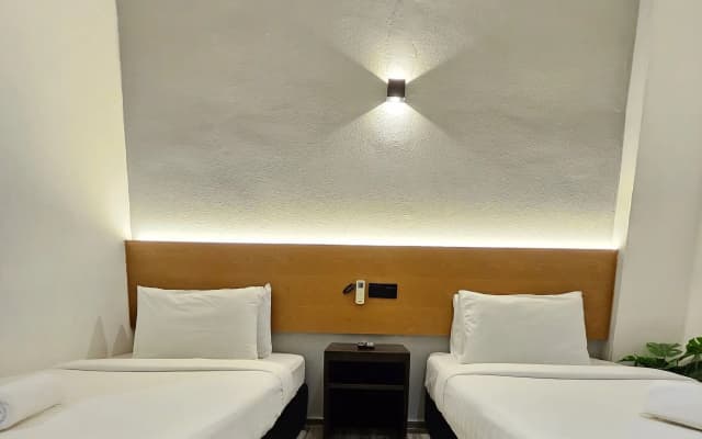 Georgetown Times Inn Hotel - photo 2