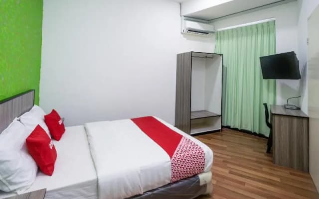 69 Room 4 Stay by OYO Rooms - photo 5