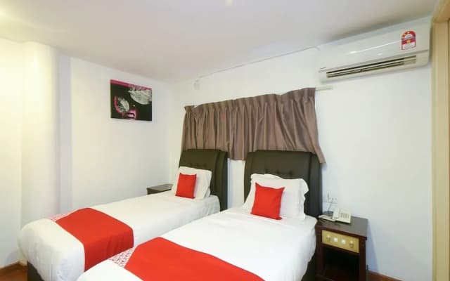 Dragon Inn By OYO Rooms - photo 3