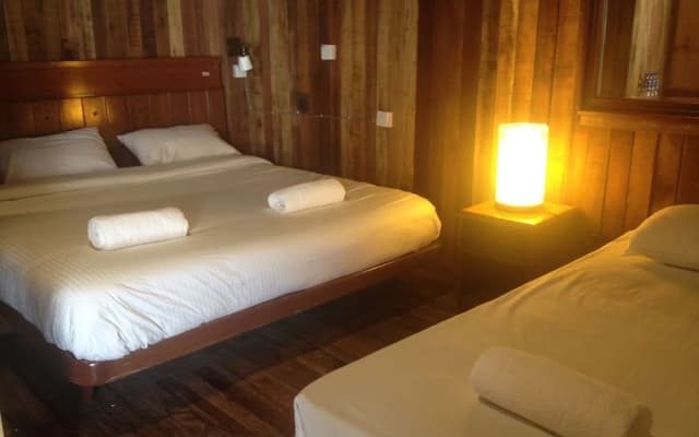 Pavilion Inn Hotel - photo 3