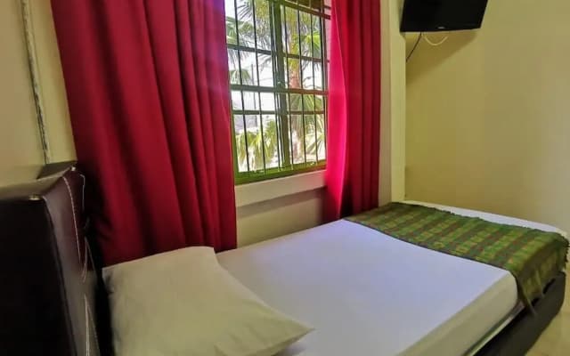 OYO 90838 Ros Heritage Motel - photo 5