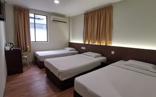 Hotel Holiday - photo 5