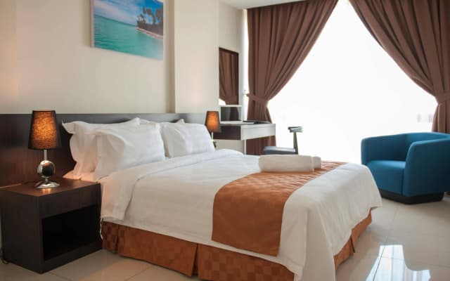 Sky Hotel Kota Kinabalu - photo 4
