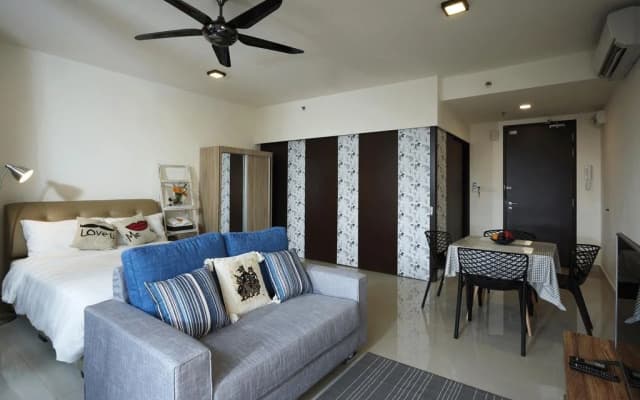 Arch Plus Studio at Trefoil Setia City - photo 2