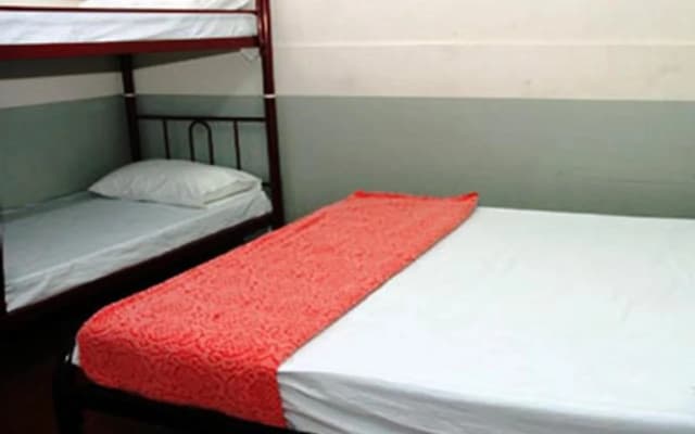 Stay-In Lodge - photo 5
