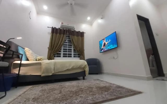 Homestay Villa Solihin Sungai Buloh - photo 3