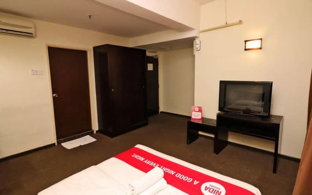 Glex Hotel Pandan City - photo 3