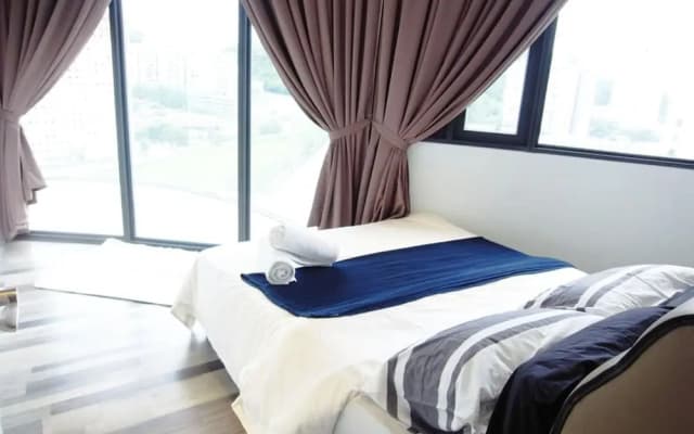 Five Star Designer Suite - photo 5