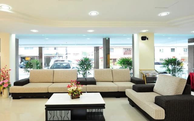 Hallmark View Hotel - photo 2