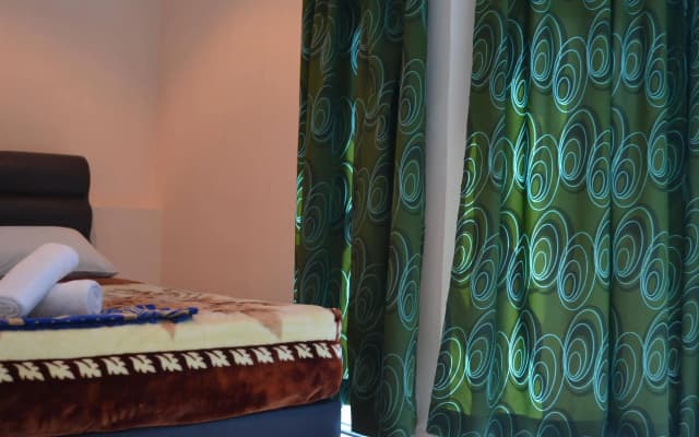 OYO 774 Hotel Iskandar - photo 5