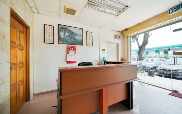OYO 89461 CP Hotel - photo 2