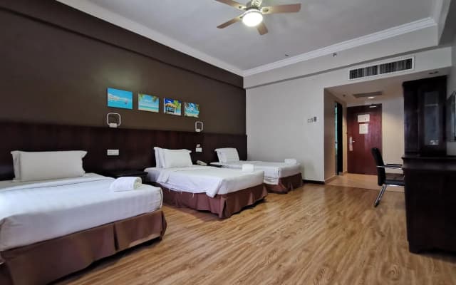 Hotel Langkasuka - photo 4
