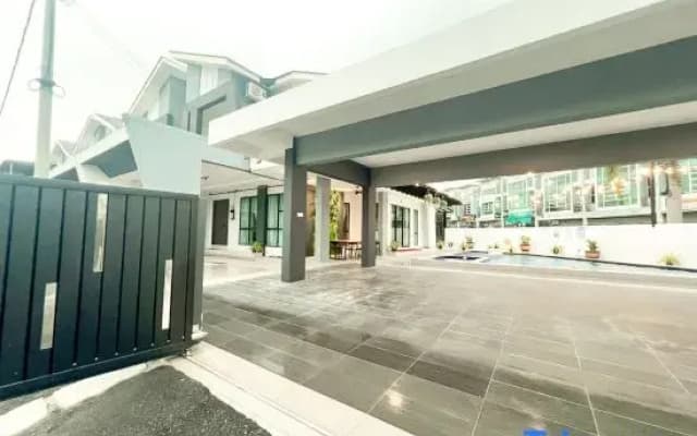 Ipoh Fairy Villa 3: Pool, Jacuzzi & KTV (23 people) - photo 2