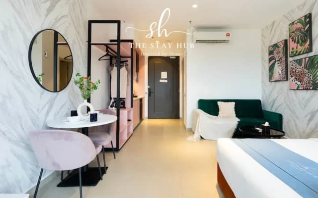 Paxtonz Luxe Suites by The Stay Hub - photo 5
