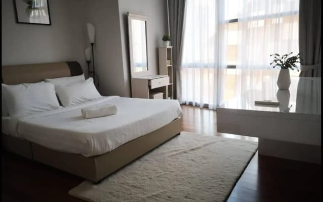 Executive 2-Bedroom Next to Paradigm Mall and New World Hotel - photo 5