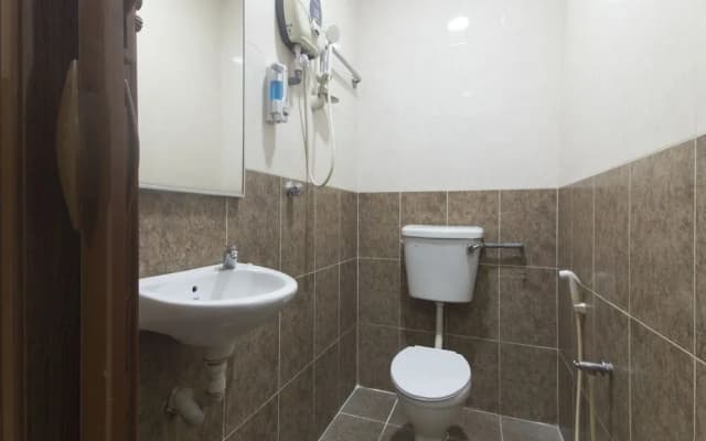 OYO 964 Venice Fajar Hotel - photo 5